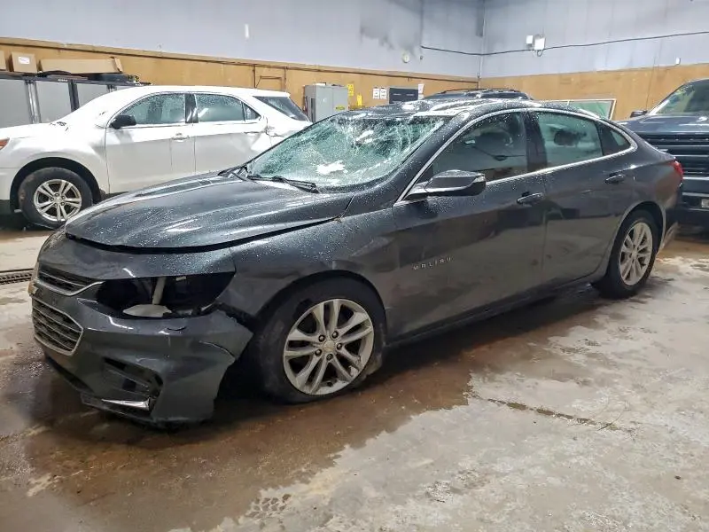 1G1ZD5ST8JF204004
