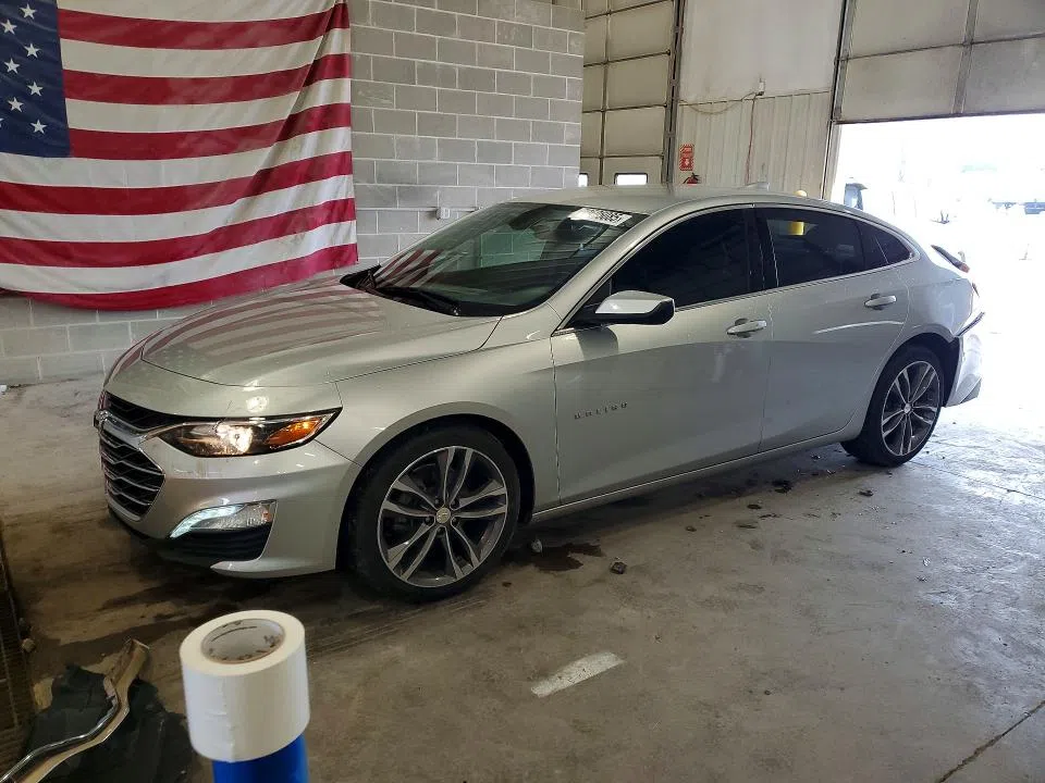1G1ZD5ST8MF020959