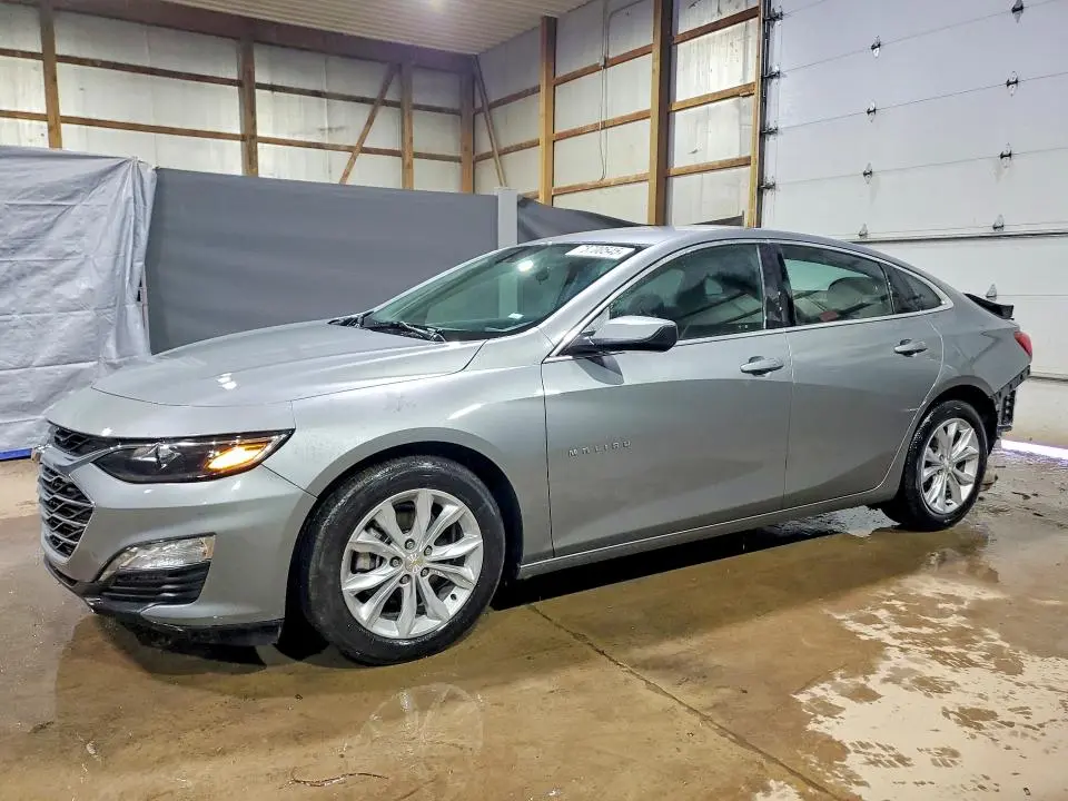 1G1ZD5ST8SF145151