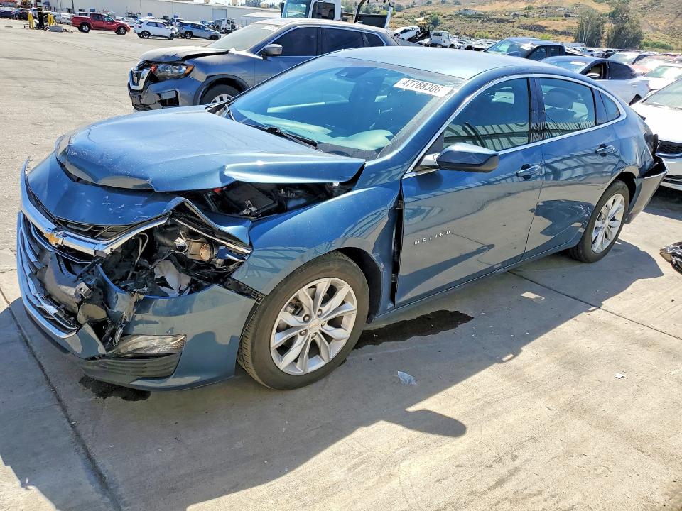 1G1ZD5ST8SF146381