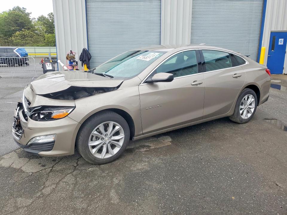 1G1ZD5ST9SF142663