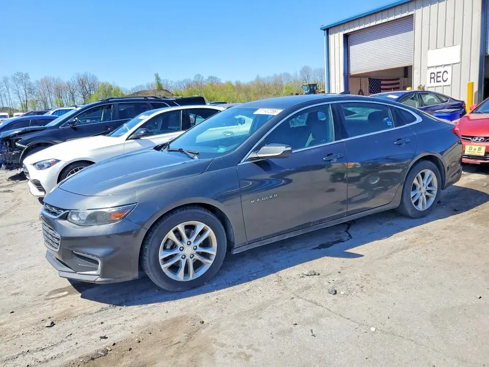 1G1ZE5ST5HF208194