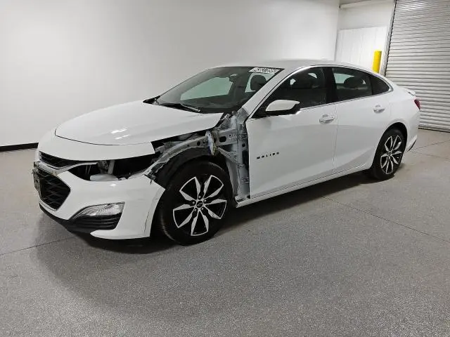 1G1ZG5ST4PF115305