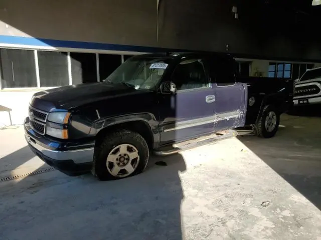1GCEK19Z77E158100