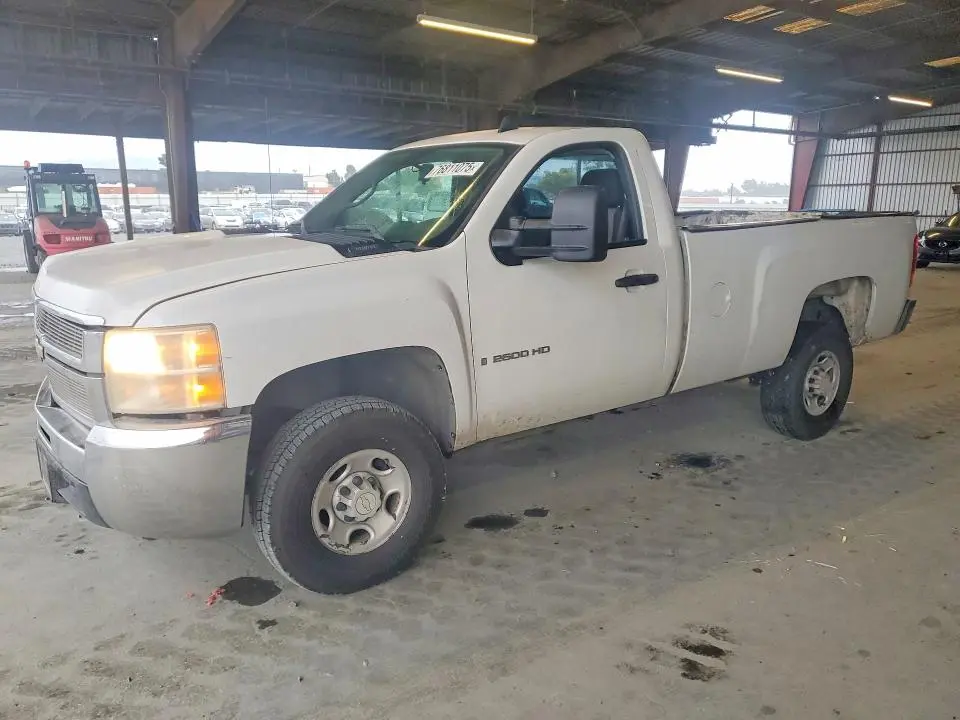 1GCHC24K17E514082