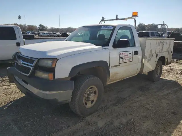 1GCHC24U06E278086