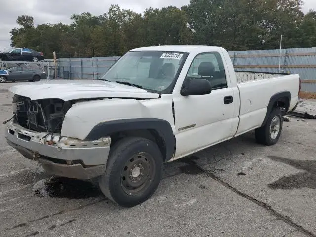 1GCHC24U64E355427