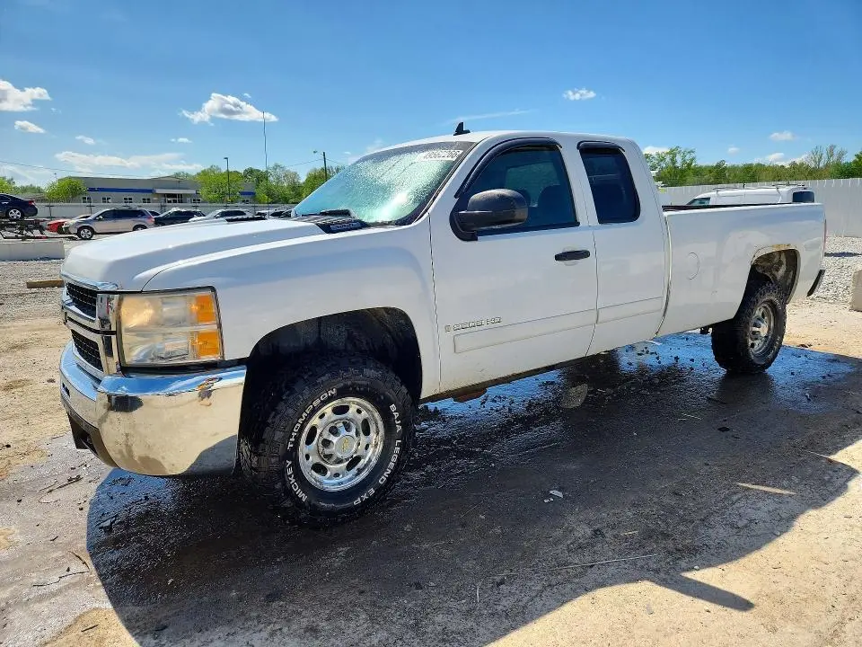 1GCHC29K48E112776
