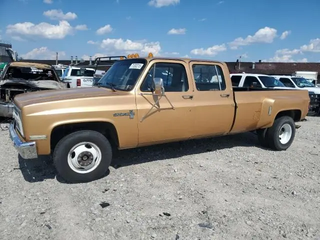 1GCHC33W6FS161686