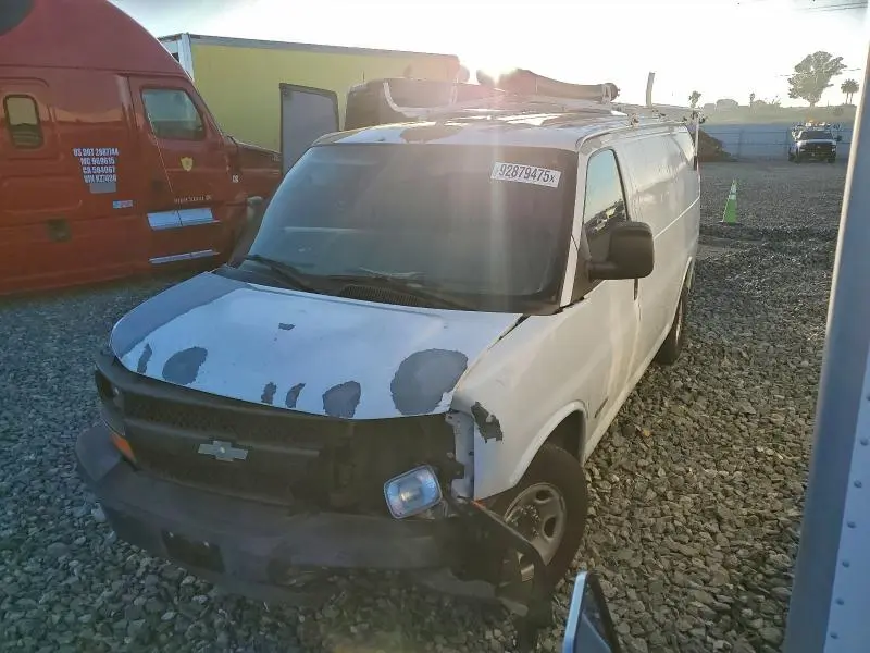 1GCHG35V851143445