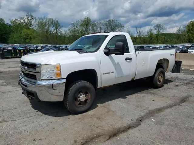 1GCHK24K28E135421