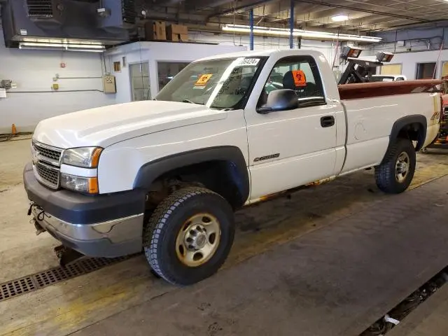 1GCHK24U35E227845