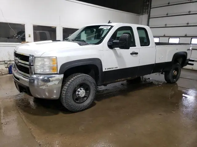 1GCHK29K08E147382