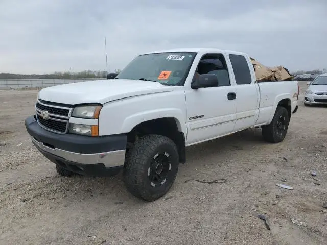 1GCHK29U36E285321