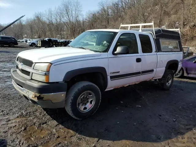 1GCHK29U74E104458