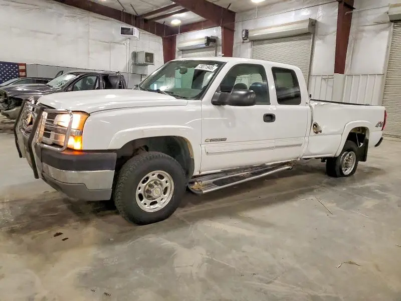 1GCHK29U84E281178