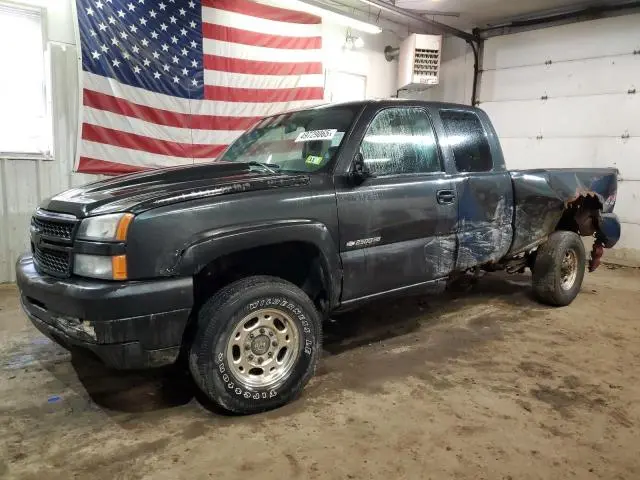 1GCHK29U85E108486