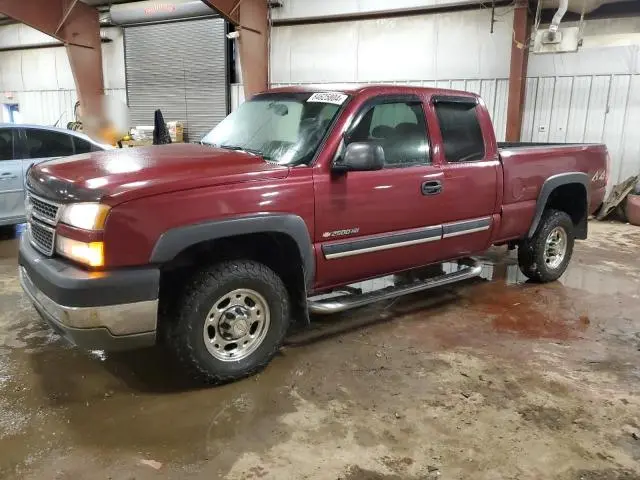 1GCHK29UX5E169743