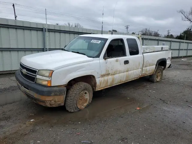 1GCHK29UX6E247617