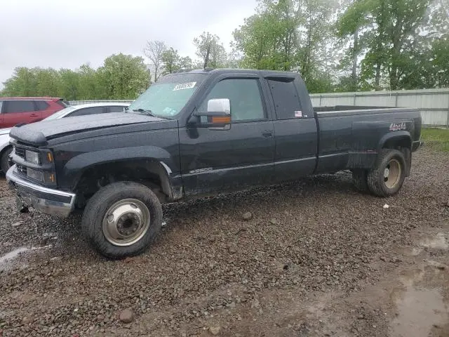 1GCHK39J0WF003674