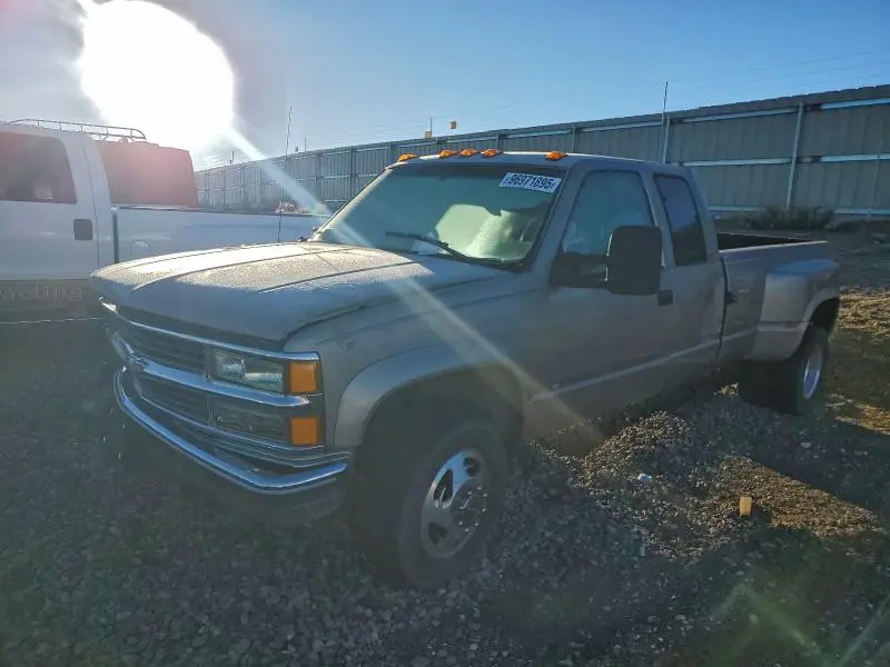 1GCHK39J1WF047148