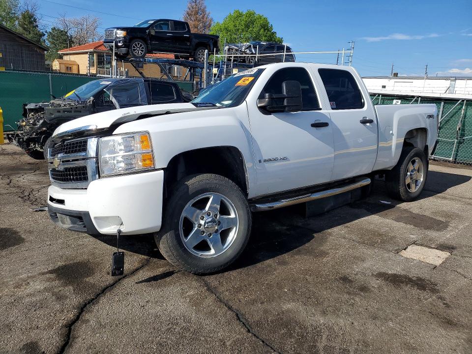 1GCHK536X9F105326