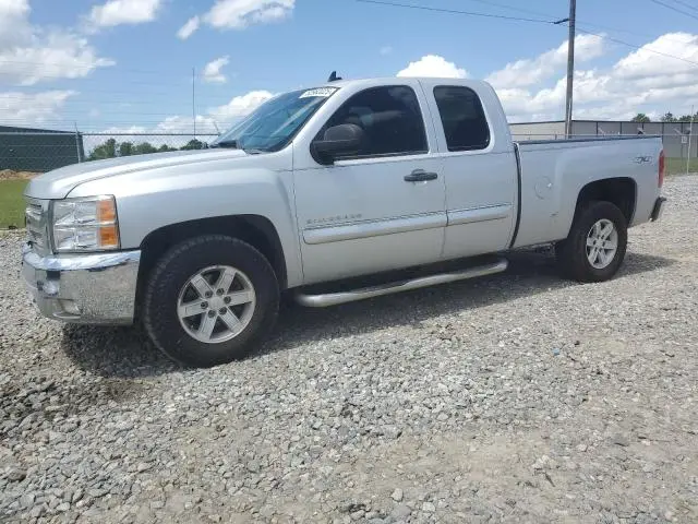 1GCRKSE70CZ302178