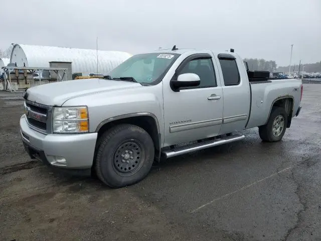 1GCYKTE2XAZ210496
