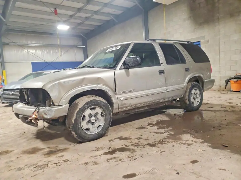 1GNDT13W42K199745