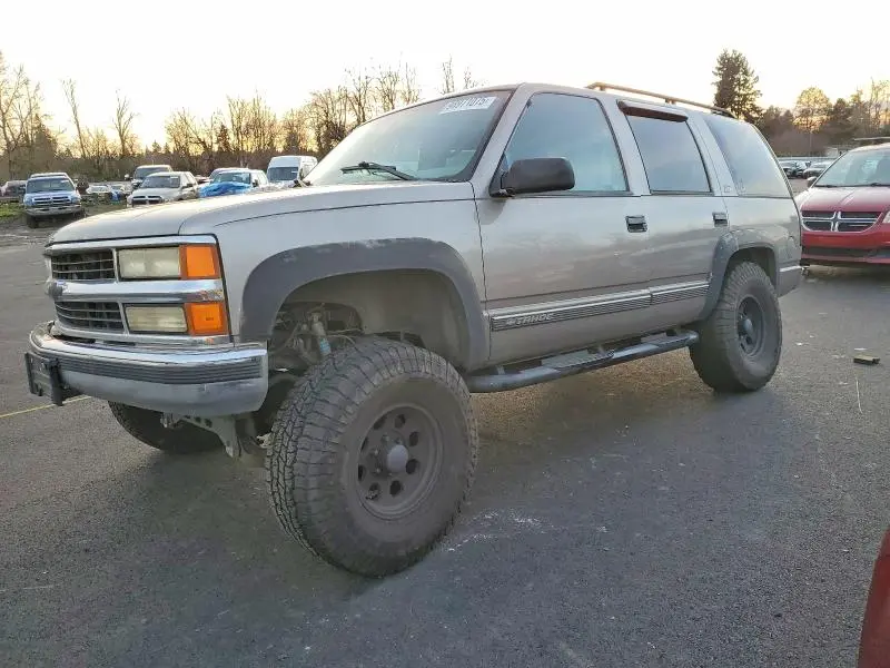 1GNEK13R4YR210261