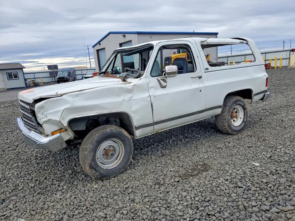 1GNEV18K9KF180072