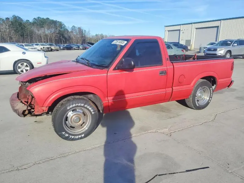 1GTCS1442W8503436
