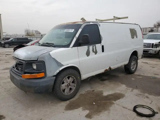 1GTFG15T561176396