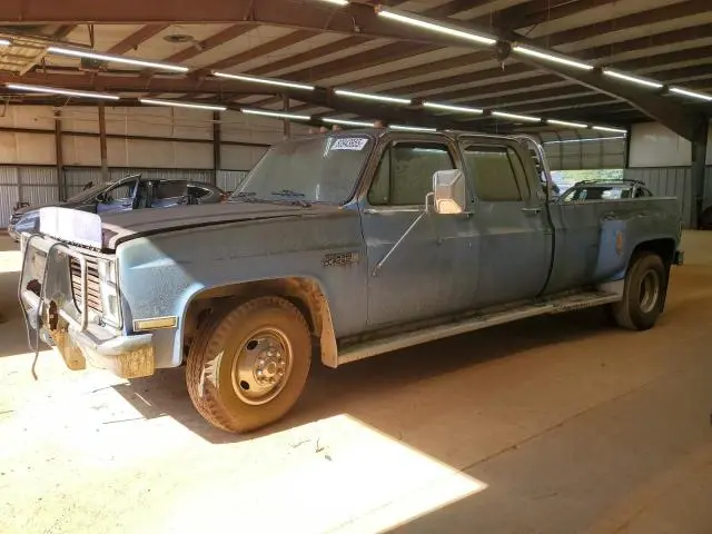 1GTHC33W6GS511884