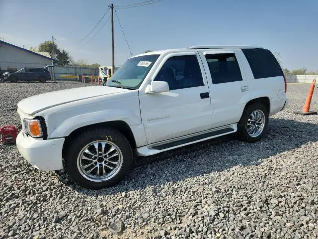 1GYEK13R3YR120179
