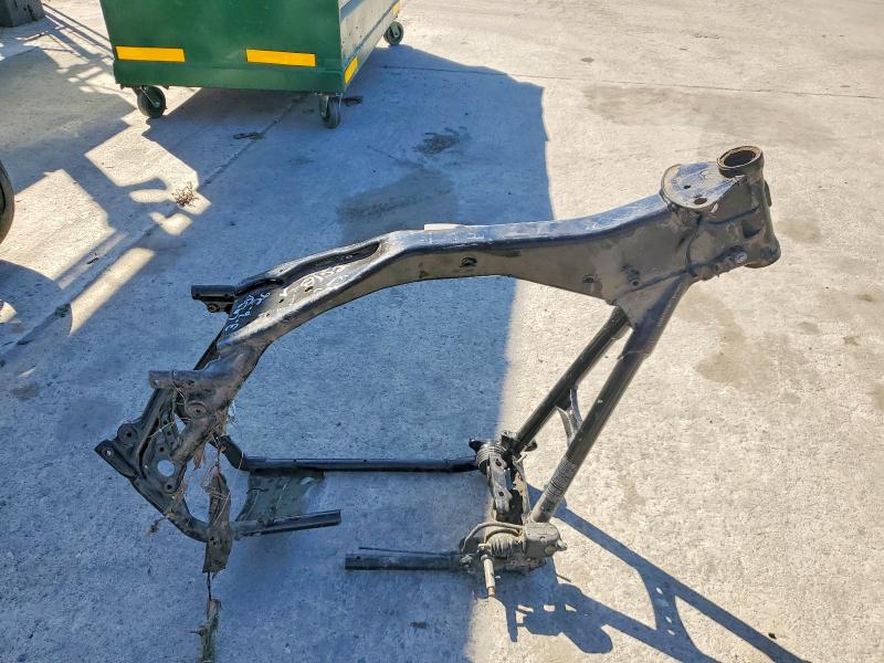 1HD1KBM34CB658152
