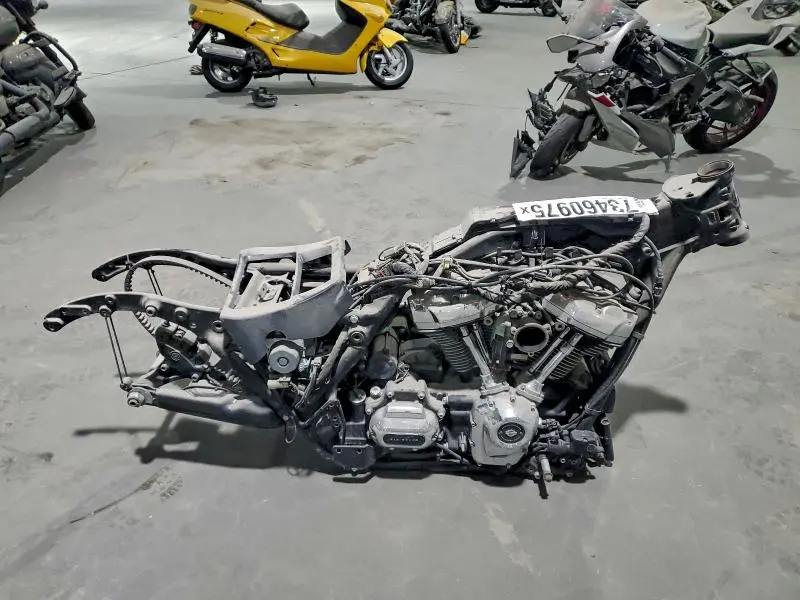 1HD1KHC12LB600558