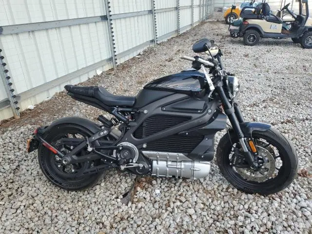 1HD2XAEB9LB800758