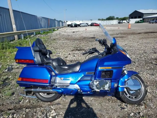 1HFSC2200TA801976