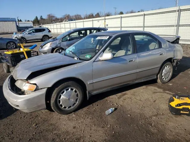 1HGCD5600VA276235