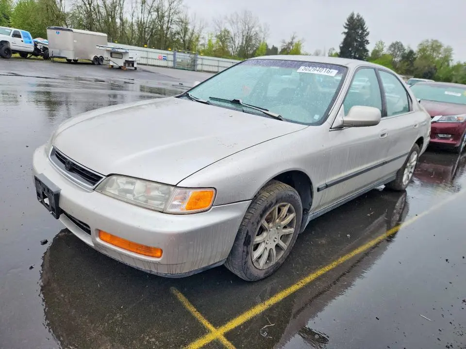 1HGCD5633VA020083