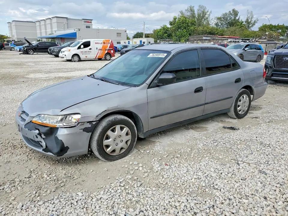 1HGCF8542YA139799