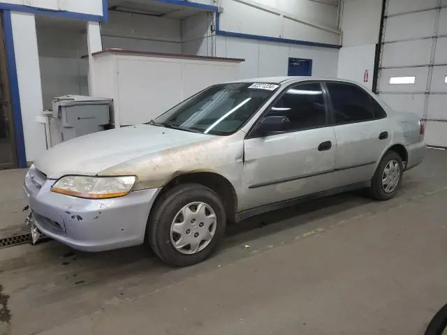 1HGCF8647WA081314