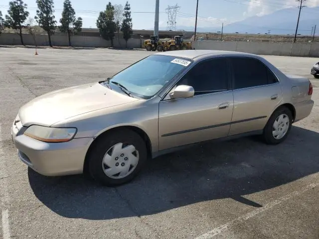 1HGCG1643YA089899