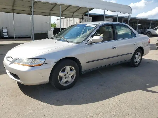 1HGCG1646XA041909