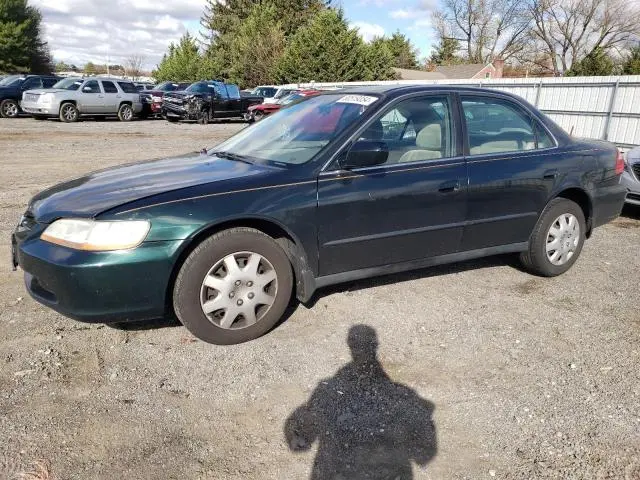 1HGCG1647YA096452