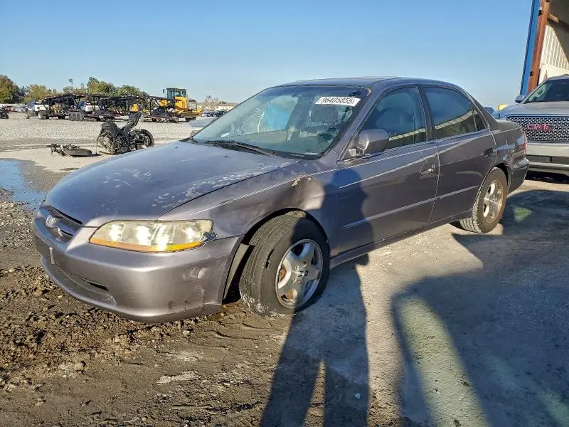 1HGCG1650YA028650