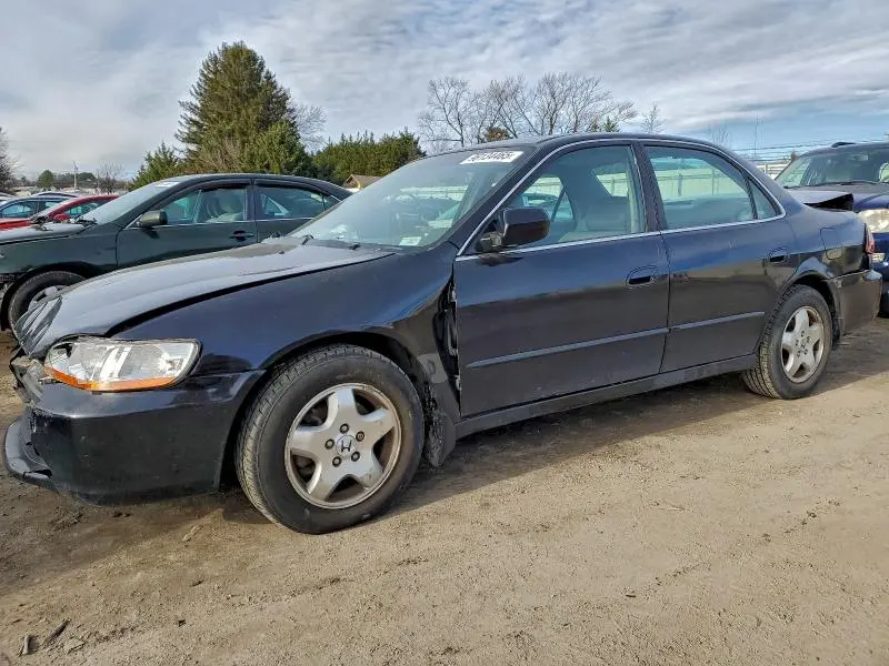 1HGCG1650YA032827