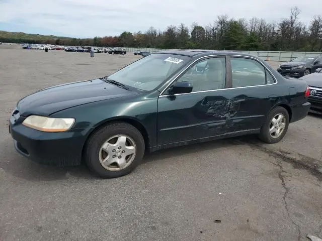 1HGCG1650YA101838