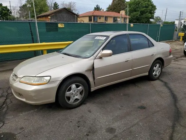 1HGCG1652YA042484